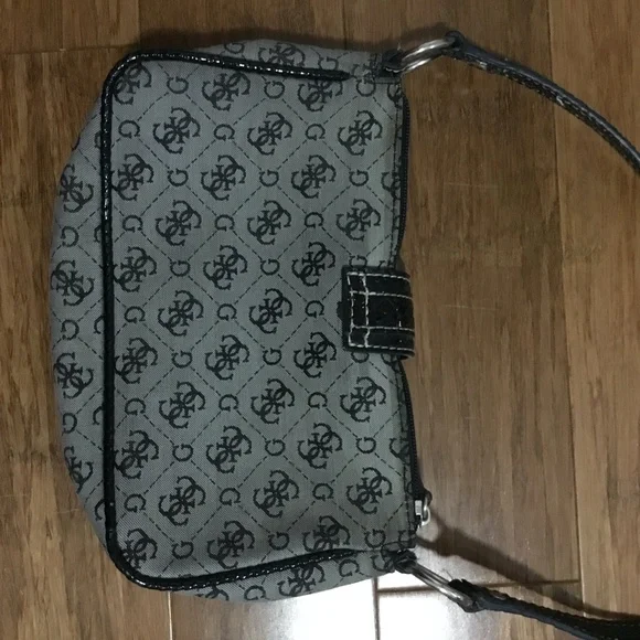 Guess Purse - Picture 2 of 4